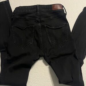 Black Distressed Women's Jeans - Slim Fit